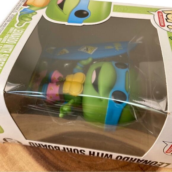 Funko Pop #1020 TMNT Leonardo With Surfboard SDCC Unreleased Rare / Box Damage - Picture 12 of 13